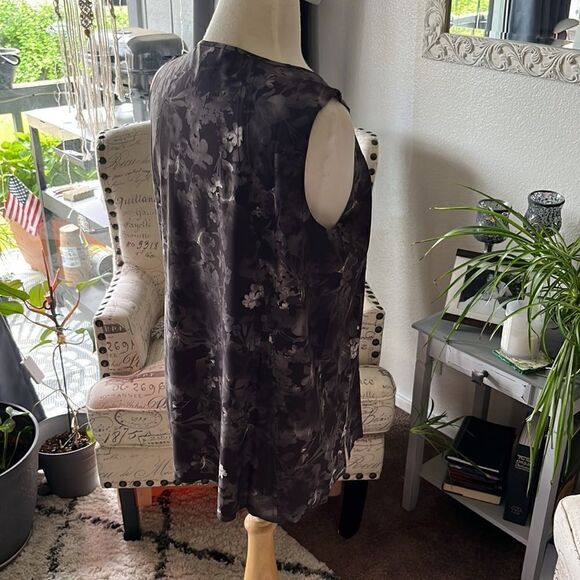 NWOT Athleta Refined Zephyr Tank Top Womens Gray Abstract Floral - Picture 7 of 11